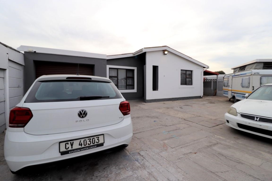 3 Bedroom Property for Sale in Woodlands Western Cape